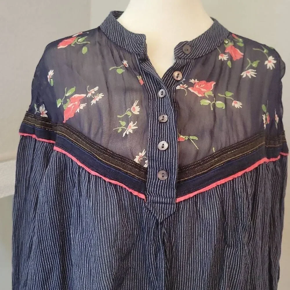 Free People Blue Long Sleeves Button Up Tunic Blouse size M